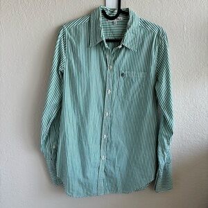 Alex Mill Standard Button-Down in Relaxed Portuguese Cotton Green XS